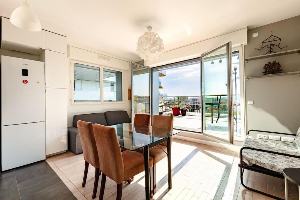 Apartment F2 Moderne Terrasse Lumineux Proche Transport Free Parking *