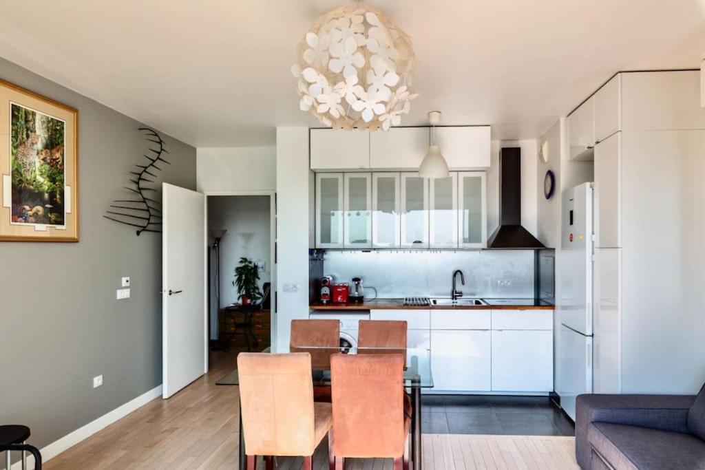 Apartment F2 Moderne Terrasse Lumineux Proche Transport Free Parking Issy-les-Moulineaux