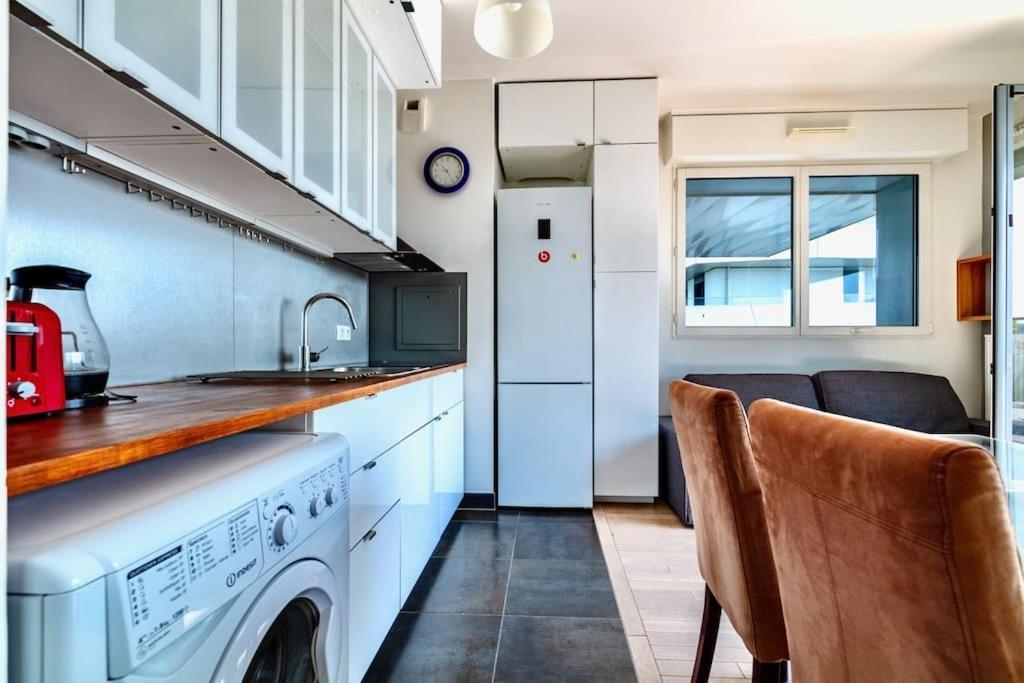 F2 Moderne Terrasse Lumineux Proche Transport Free Parking * Issy-les-Moulineaux